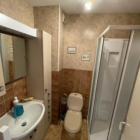 Calme A 2 Pas De La Avec Balcon Et Garage - Fr-1-550-17 Saint-Georges-de-Didonne